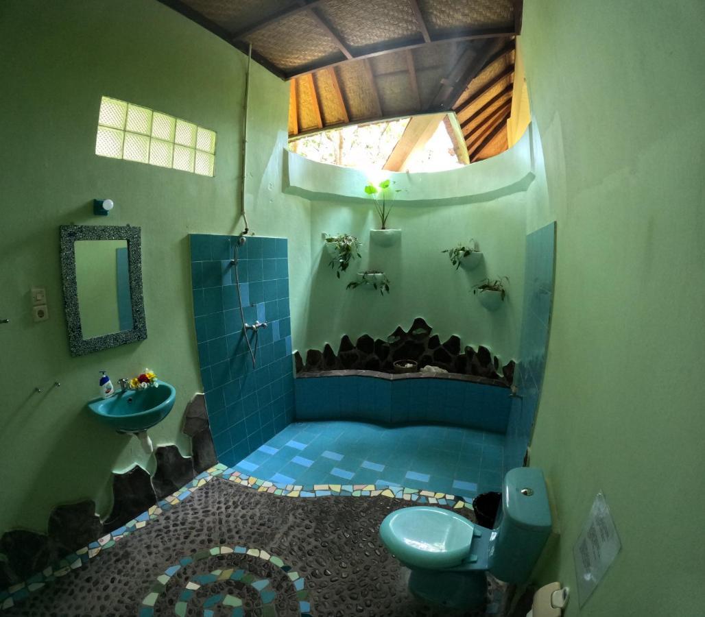 Sananda Bungalow Lovina Екстериор снимка
