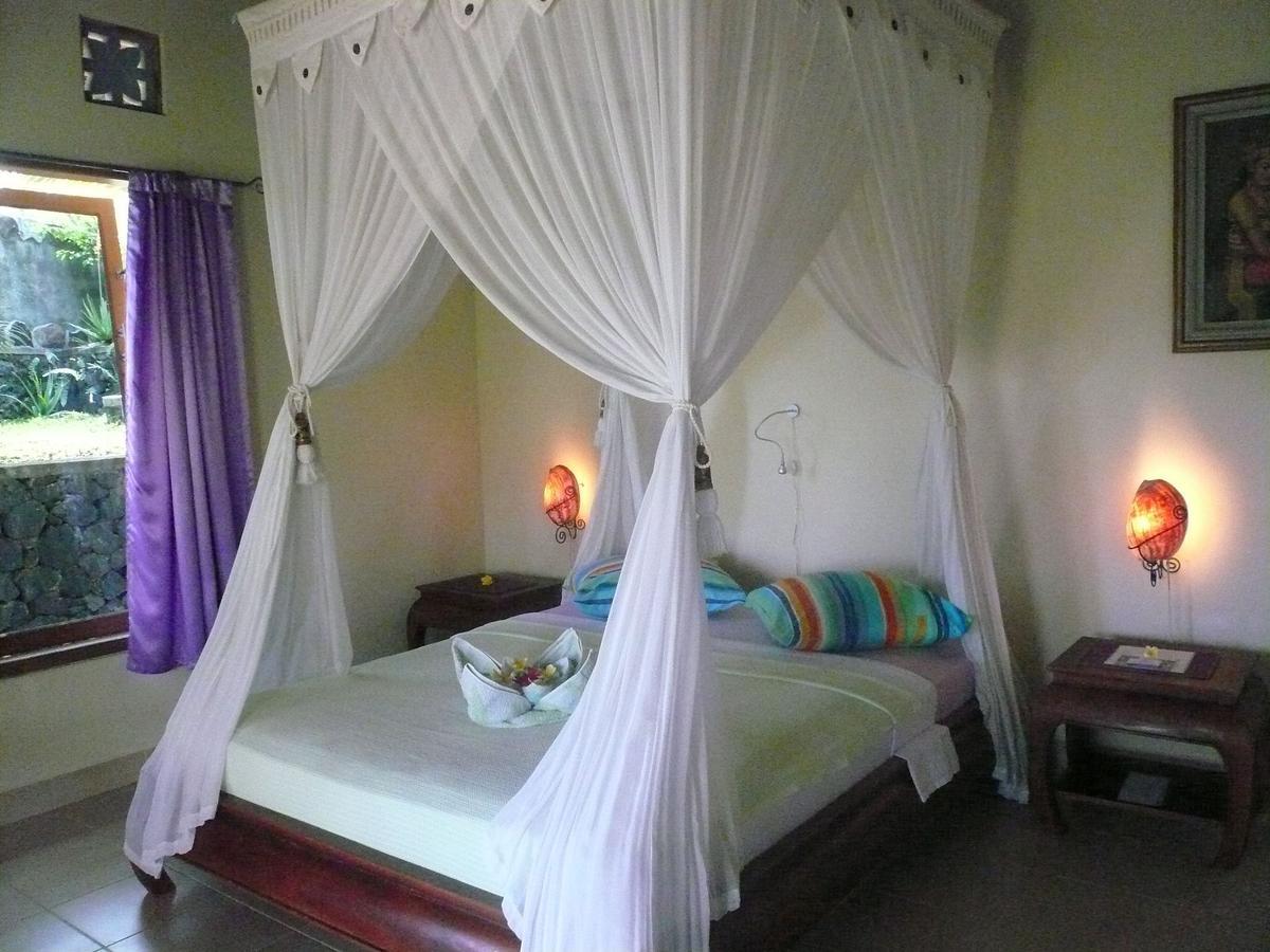 Sananda Bungalow Lovina Стая снимка